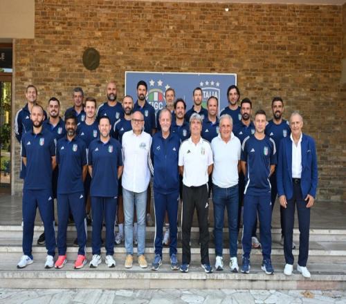 意足协官方:里贝里、汉达诺维奇,迪亚曼蒂等获欧足联职业教练证