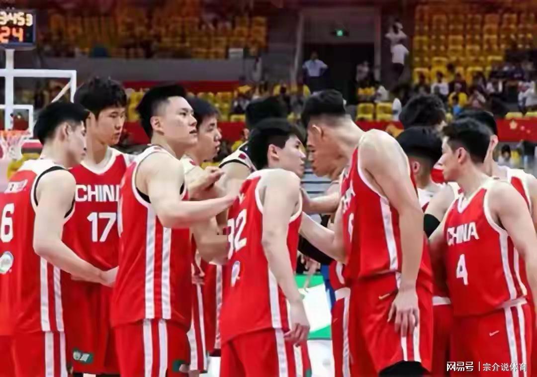 中国男篮决战卡塔尔,突收两大好消息,超级外援帮忙,篮协要出手